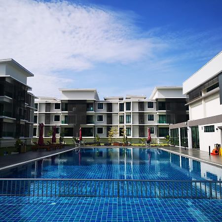 The Meadow Park Apartment Kampar Exterior photo