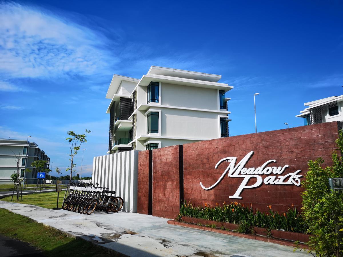 The Meadow Park Apartment Kampar Exterior photo